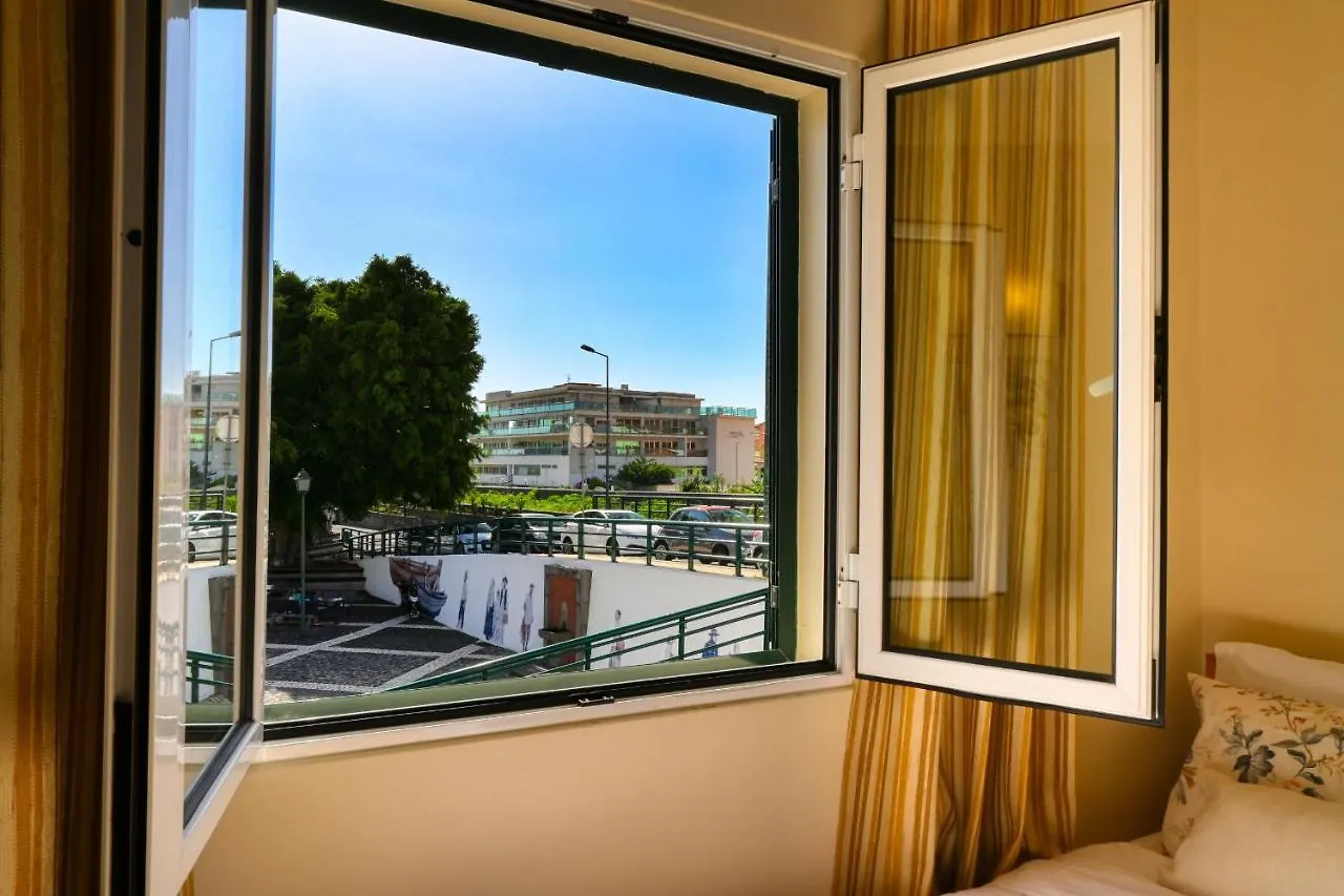 מצ'יקו Largo Dos Milagres, A Home In Madeira 0*,