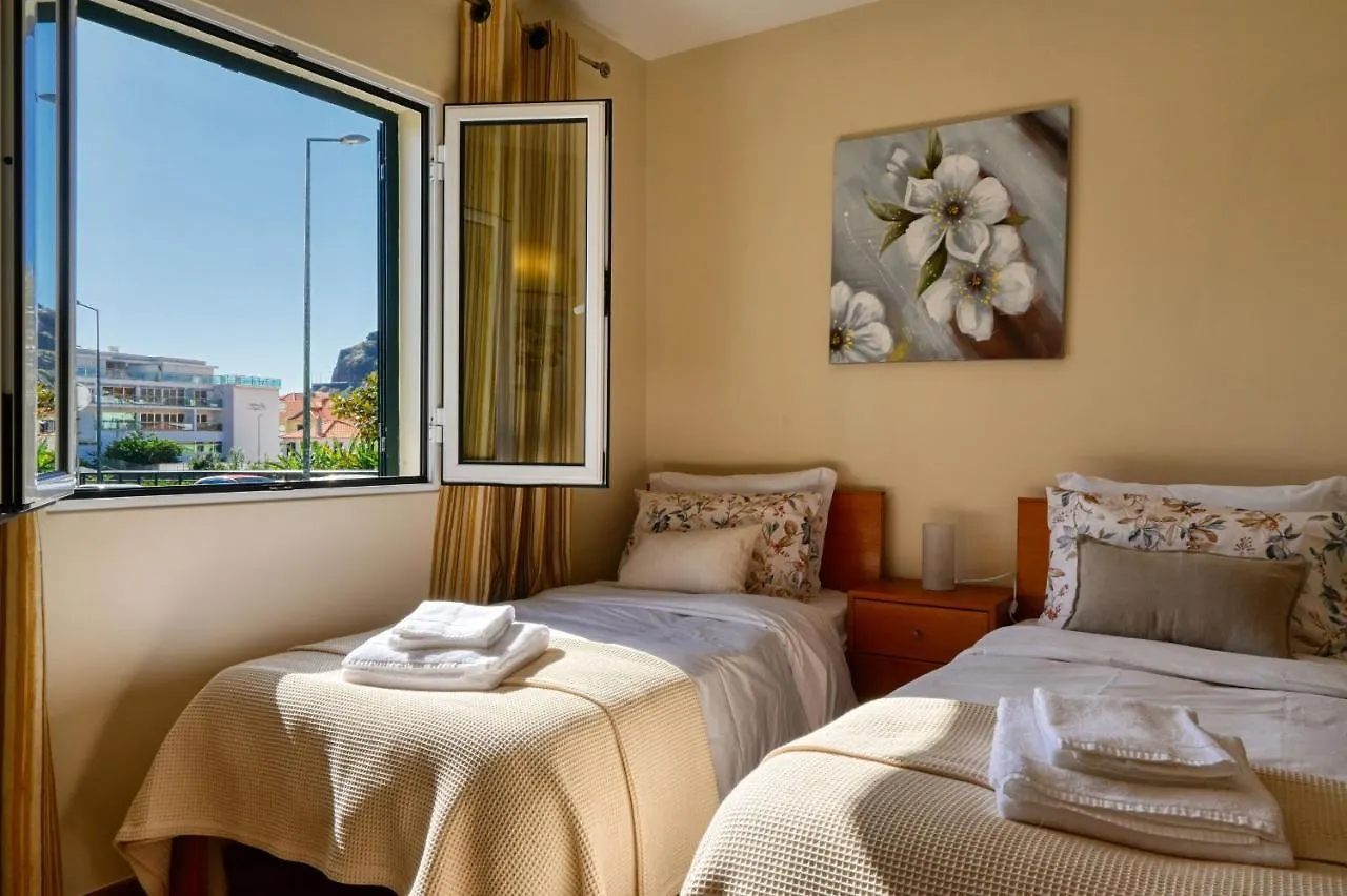 מצ'יקו Largo Dos Milagres, A Home In Madeira פורטוגל