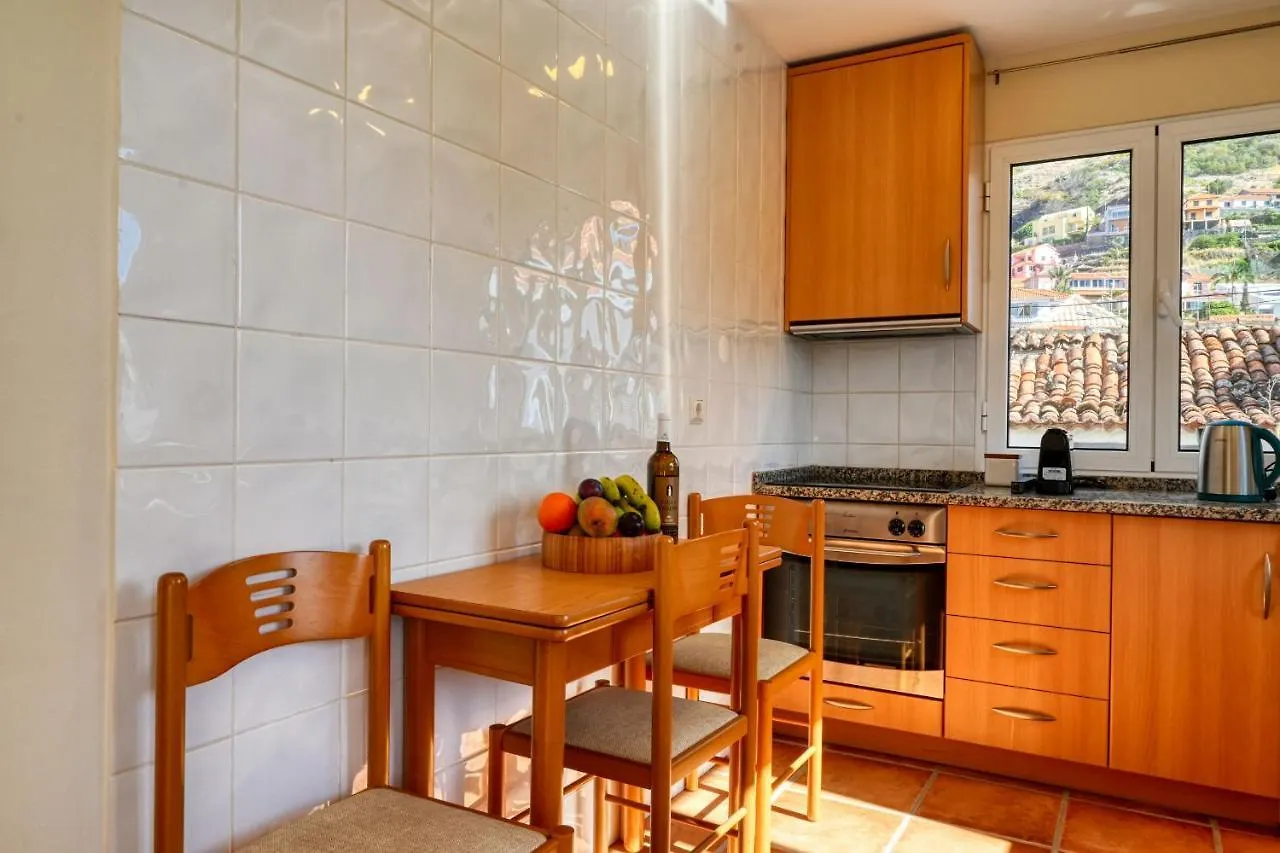 מצ'יקו Largo Dos Milagres, A Home In Madeira 0*,  פורטוגל