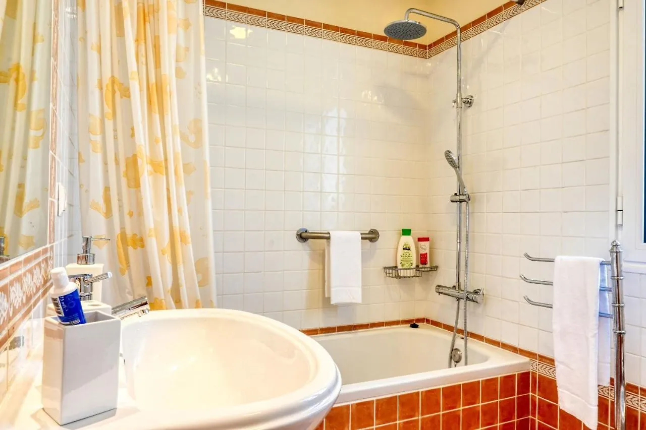 Largo Dos Milagres, A Home In Madeira Machico